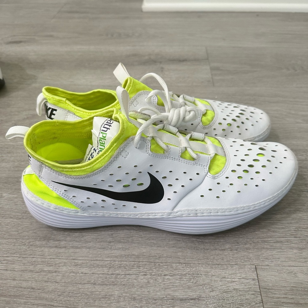 Nike SolarSoft Costa Low White Volt sneaker